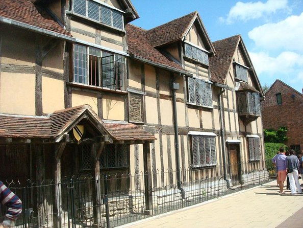 private-full-day-tour-of-shakespeares-stratford-upon-avon