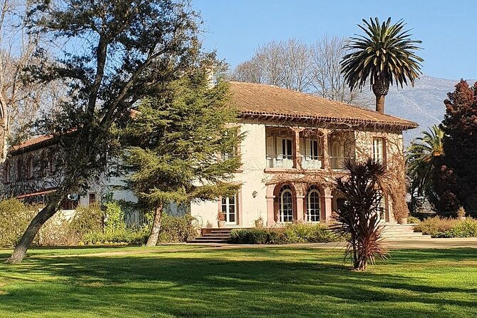 private-full-day-tour-of-vinas-tarapaca-and-santa-ema-isla-de-maipo