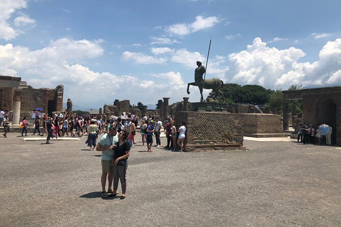 private-full-day-tour-ruins-of-pompei-and-wine-tasting-experience