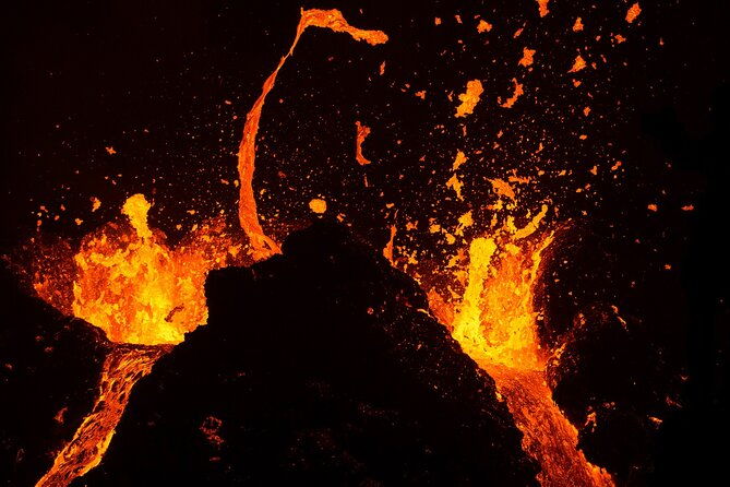 private-full-day-tour-to-geldingadalir-active-volcano-from-reykjavik