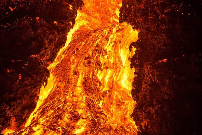 private-full-day-tour-to-geldingadalir-active-volcano-from-reykjavik