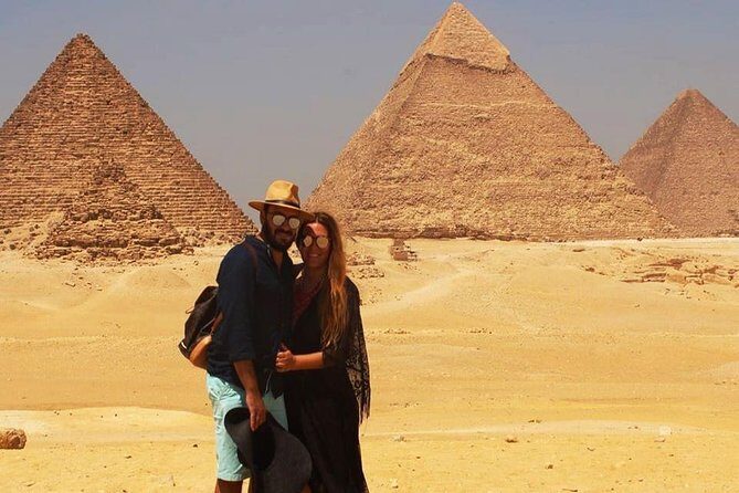 Private Full Day Tour to Giza Pyramids, Memphis and Sakkara Pyramid - Exploring the Giza Pyramids and the Sphinx
