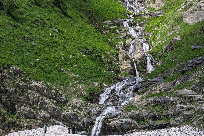 private-full-day-tour-to-kazbegi-and-gudauri-from-tbilisi-2