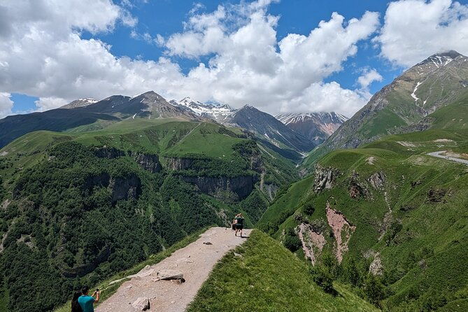 private-full-day-tour-to-kazbegi-and-gudauri-from-tbilisi-3