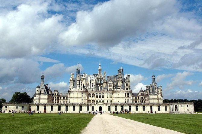 private-full-day-tour-to-loire-valley-from-paris-with-hotel-pick-up