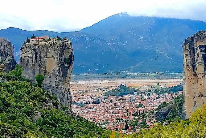 private-full-day-tour-to-meteora-from-volos-2