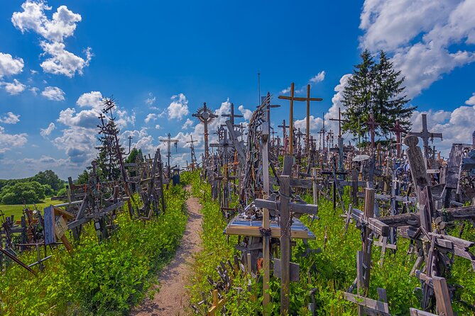 private-full-day-trip-to-hill-of-crosses-rundale-palace-bauska