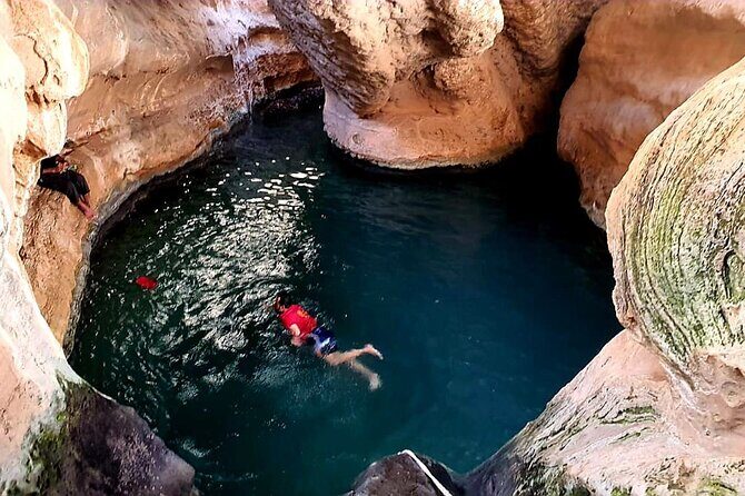 Private Full-Day Wadi Shab and Bimmah Sinkhole Tour - Who Will Love This Tour?