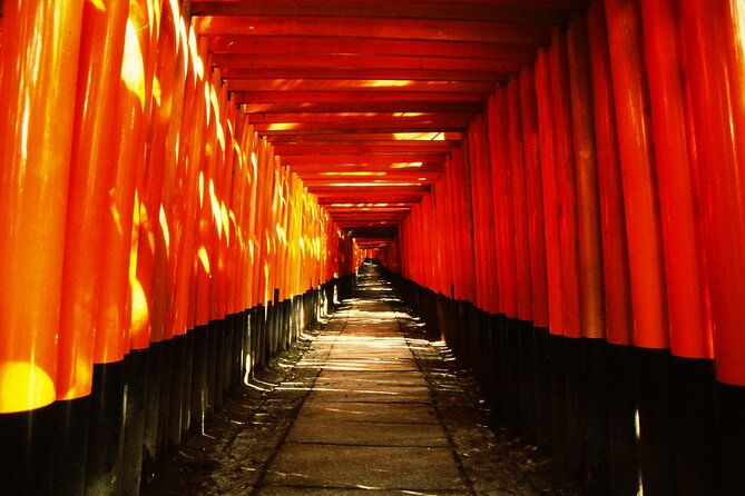 private-fushimi-red-gates-secret-bamboo-mountain-trekking-tour