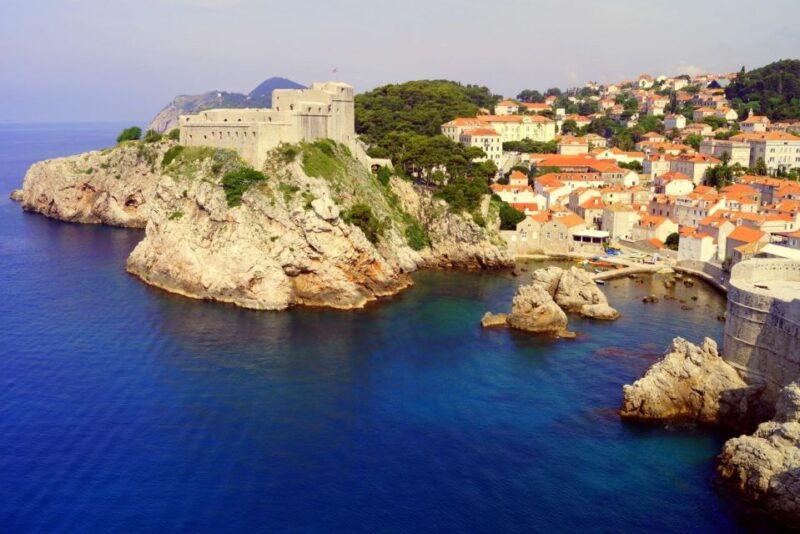 private-game-of-thrones-walking-tour-in-dubrovnik-arboretum