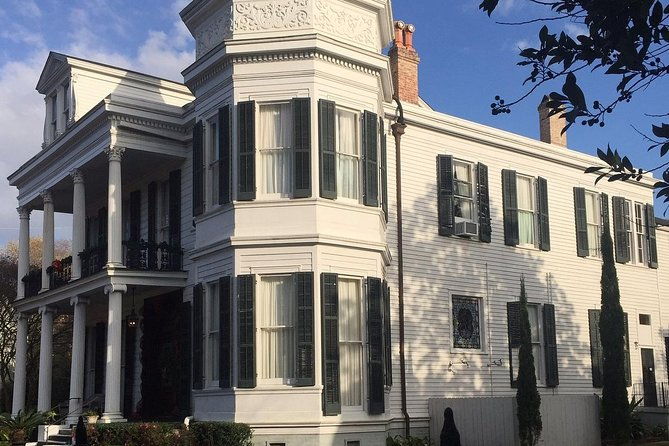 private-garden-district-walking-tour-with-lafayette-cemetery-no-1