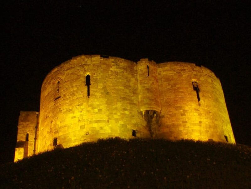 private-ghost-hunt-of-york
