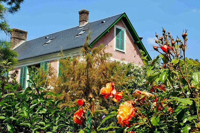 private-giverny-half-day-trip-from-paris-by-mercedes-lunch-option