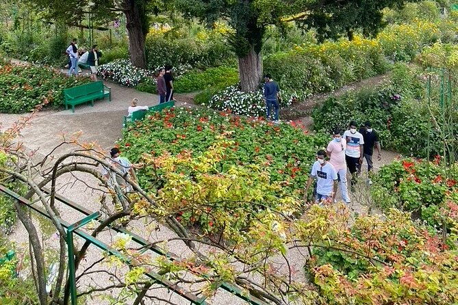 private-giverny-roundtrip-and-entrance-ticket-from-paris