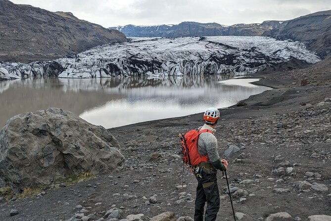 private-glacier-hike-in-iceland