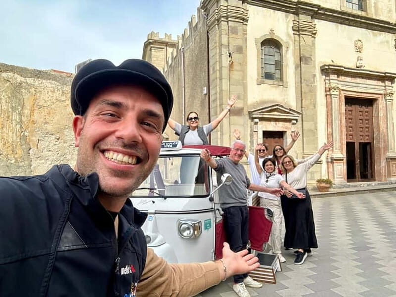 Private Godfather tour + Sicilian food&house wine tasting - Key Points