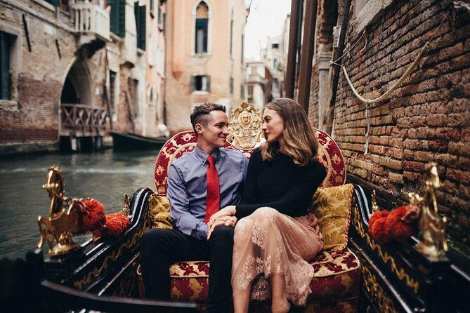 Private Gondola ride and Photo Session in Venice. - The Real Value of This Experience