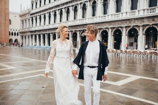Private Gondola ride and Photo Session in Venice. - The Sum Up