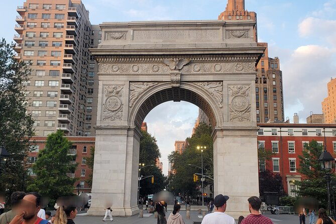 private-greenwich-village-stc-maisel-walking-tour-in-new-york