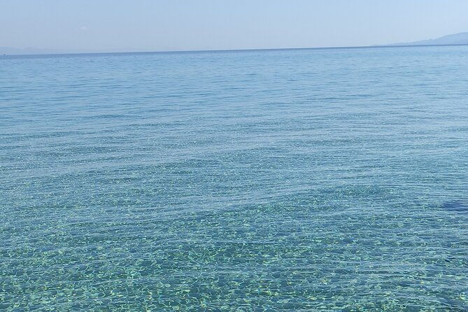 private-group-swimming-and-relax-in-beautiful-beaches