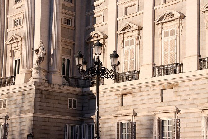 private-group-walking-tour-secrets-of-madrid