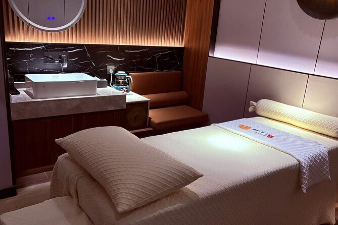 Private Guangzhou Layover Tour: Massage, Michelin Restaurant Meal - Final Thoughts