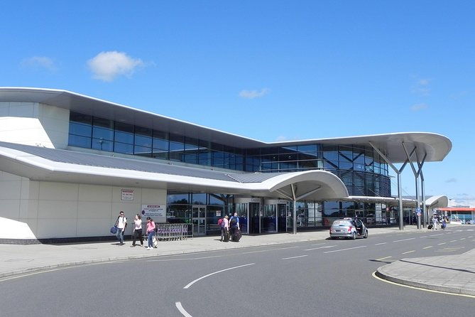 private-guernsey-arrival-transfer-airport-to-hotel-accommodation