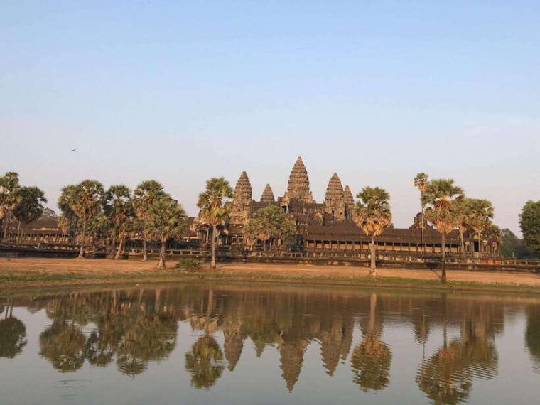 private-guide-1-day-tour-to-angkor-wat