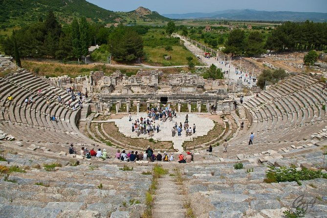 private-guide-and-vehicle-to-ephesus