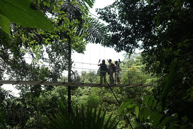 private-guide-hanging-bridges-fortuna-waterfall-arenal-volcano