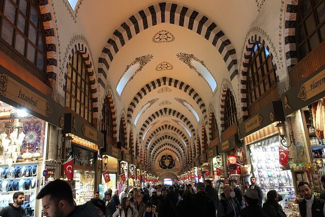 private-guided-bazaar-tour-in-istanbul
