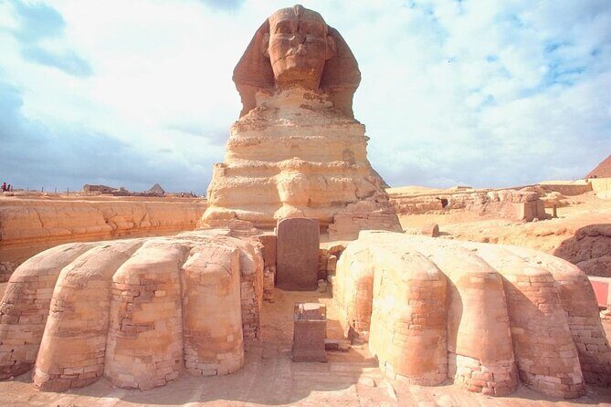Private Guided Day Tour of Giza Pyramids Memphis and Sakkara - The Itinerary in Detail: What to Expect from Each Stop