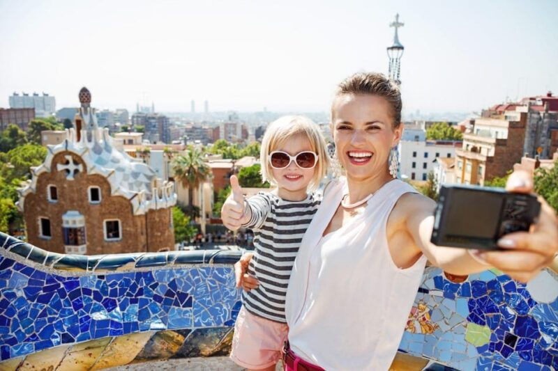 private-guided-family-walking-tour-in-barcelona