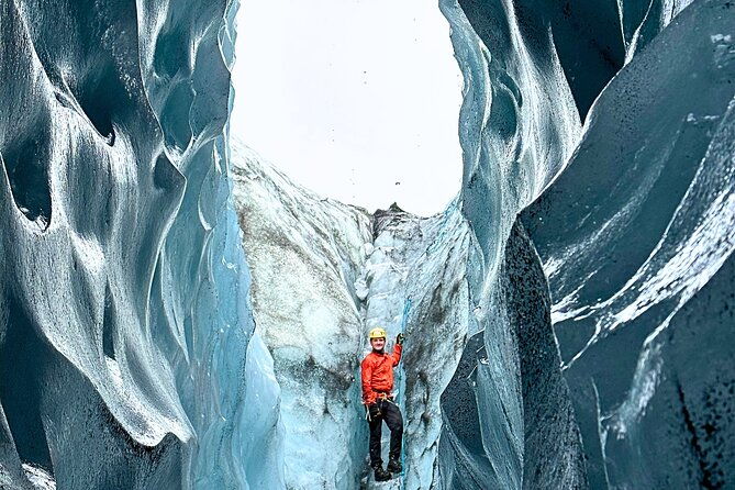 private-guided-hike-experience-on-solheimajokull-glacier