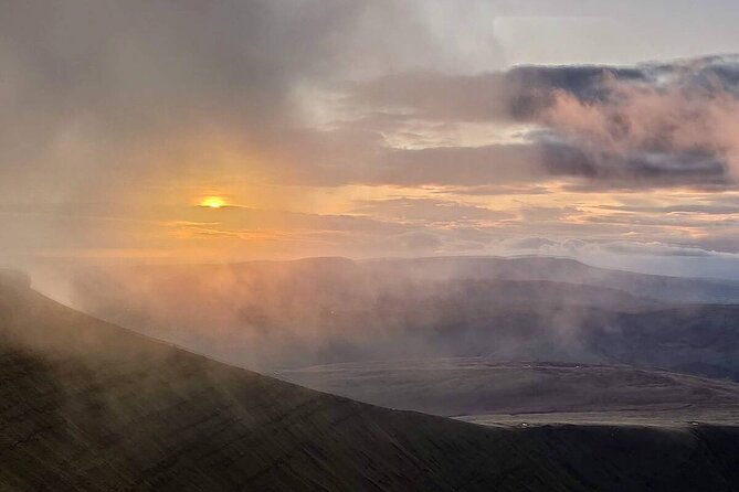 private-guided-hike-sunset-on-pen-y-fan-in-the-brecon-beacons