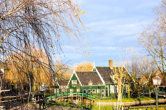 private-guided-keukenhof-gardens-and-zaanse-schans-tour