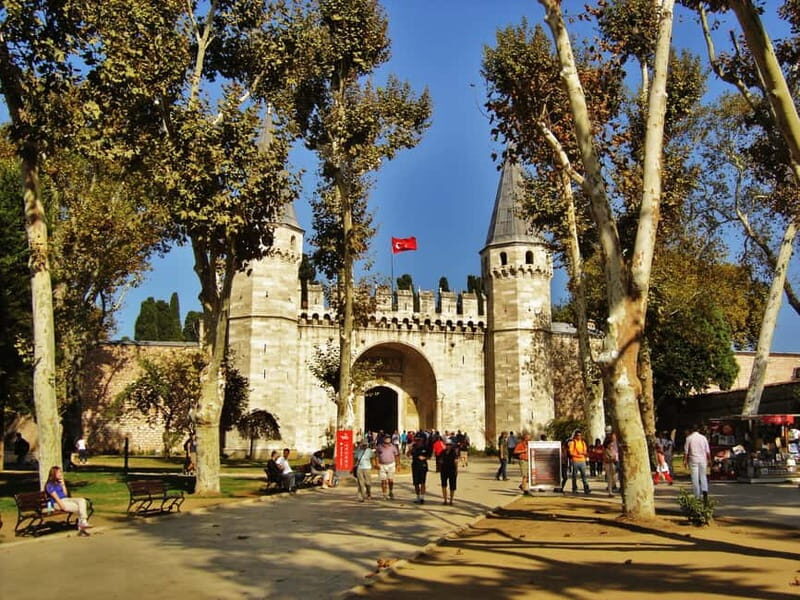 Private Guided Old City Walking Tour in Istanbul - Logistics and Practicalities