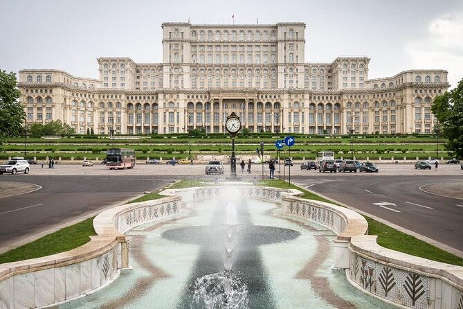 private-guided-panoramic-tour-in-bucharest-by-car