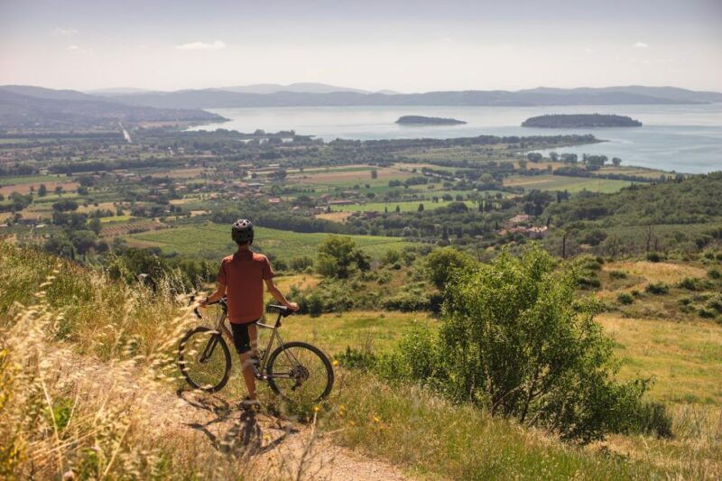 private-guided-tour-discover-lake-trasimeno-on-e-bike