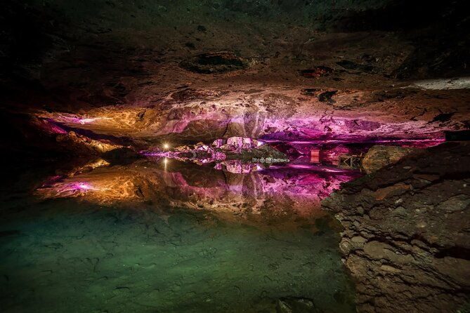 private-guided-tour-from-vienna-to-hallstatt-with-skywalk-salt-mine-experience