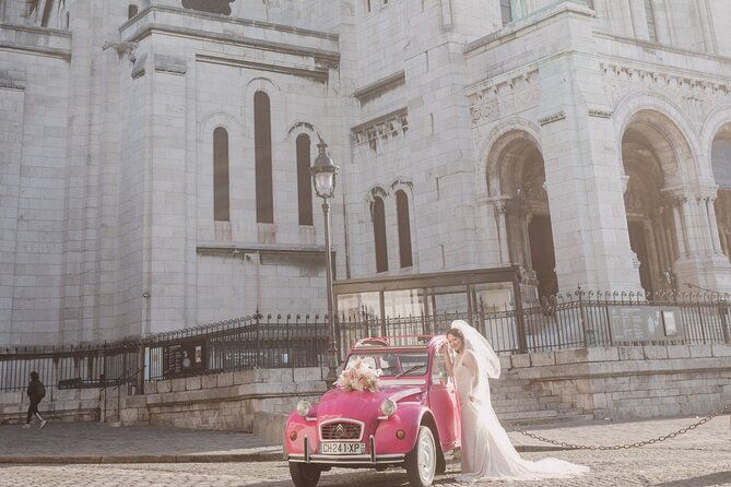 private-guided-tour-in-a-pink-citroen-2cv