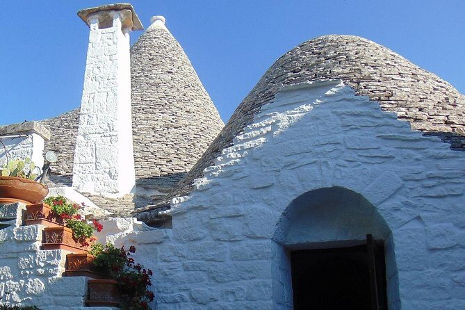 Private guided tour in Alberobello with free tasting: discovering the trulli - The Guide to a Memorable Day in Alberobello