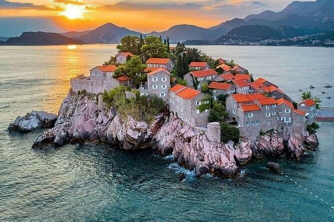 private-guided-tour-in-budva-sveti-stefan