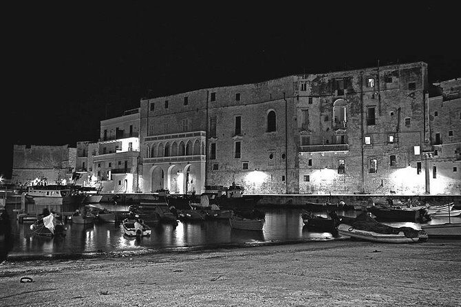 Private guided tour in Monopoli: walking through the old town - Exploring Monopoli with a Private Guide: What to Expect