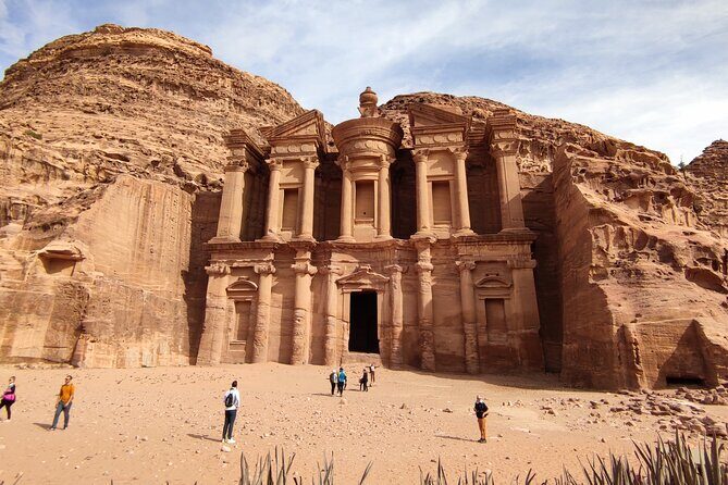 Private Guided Tour in Petra with licensed guide - Who Should Book This Tour?
