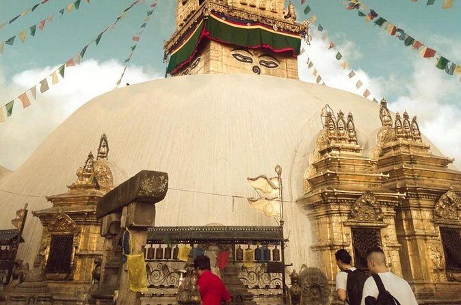 Private Guided Tour in Swayambhunath Stupa - What to Expect from the Tour Experience