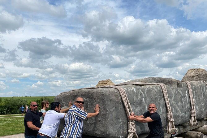 private-guided-tour-of-ancient-and-magical-stonehenge-2