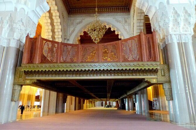 Private Guided Tour of Casablanca Including Mosque Entrance - Key Points