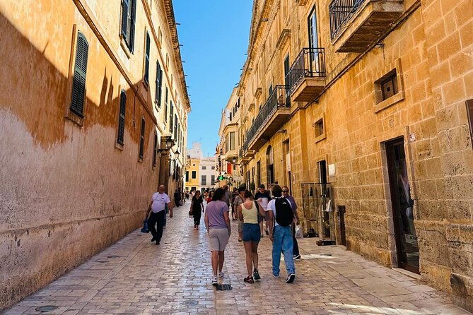 private-guided-tour-of-ciutadella-with-tasting-2