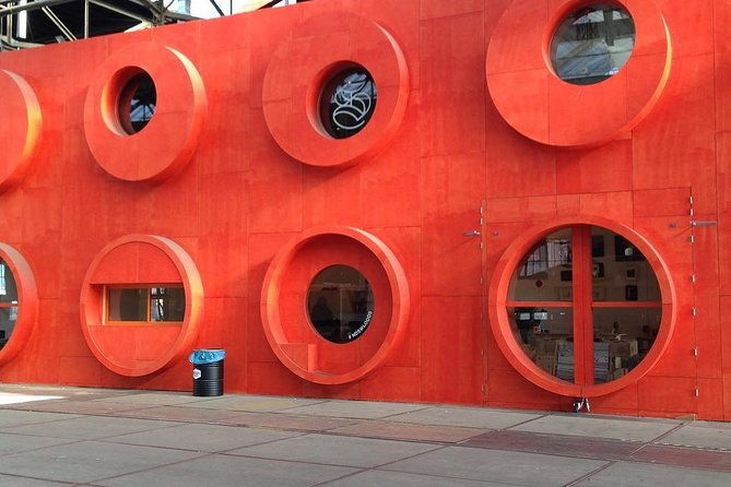 private-guided-tour-of-contemporary-amsterdam-noord-by-bike